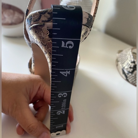 Nwot Steven Madden Luv Gold Snake Heels Size 9M - Picture 6 of 6